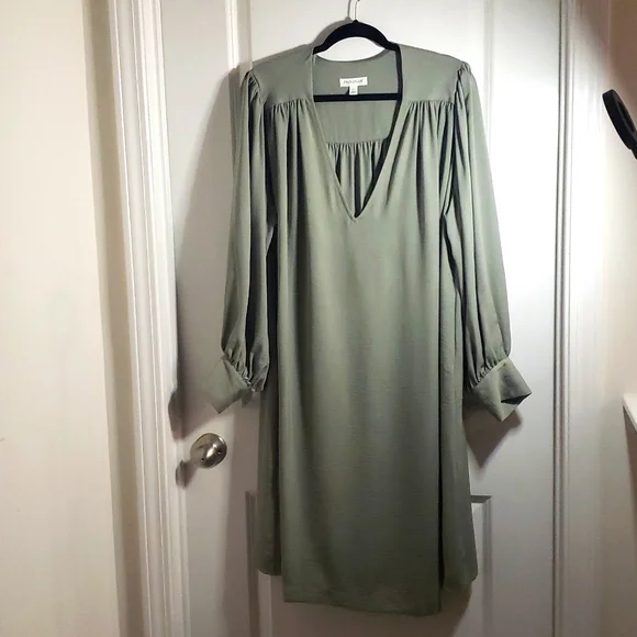 green emerald velvet dress Baltic Born Womens Avery Short Dress | Sage main image 1